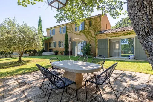 Propriété 192 m²