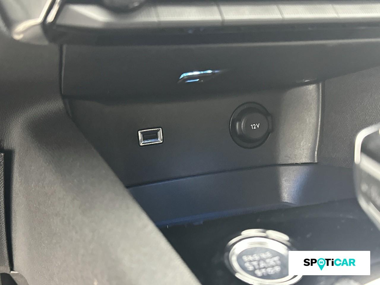 Peugeot 3008 hybrid4 300ch gt e-eat8 — photo 16