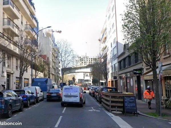 Local commercial 250 m²