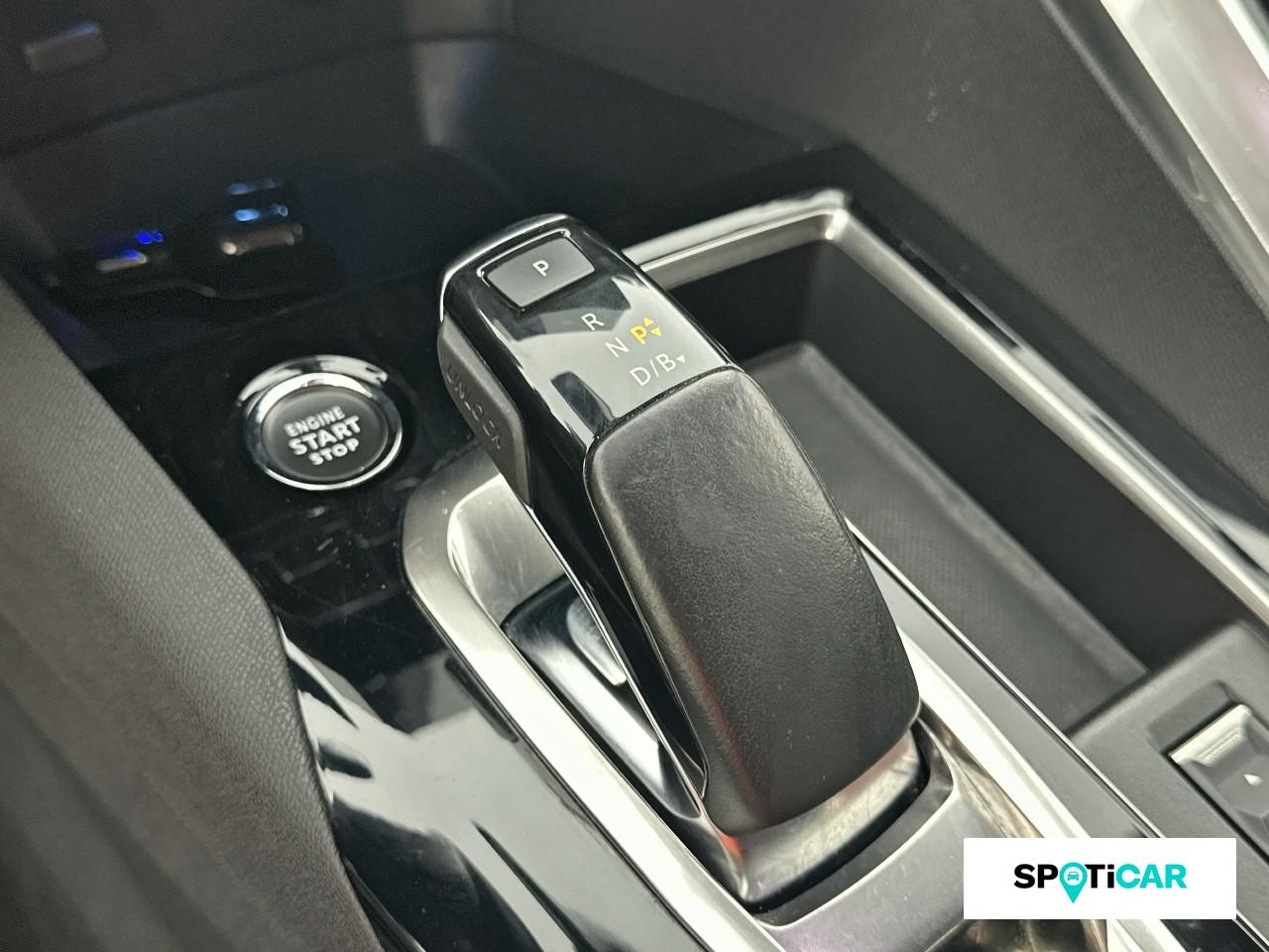 Peugeot 3008 hybrid 225ch allure e-eat8 — photo 14