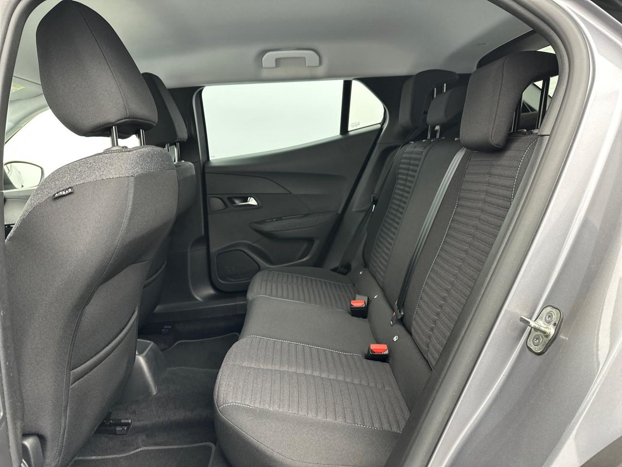 Peugeot 2008 puretech 100 s&s bvm6 style — photo 12