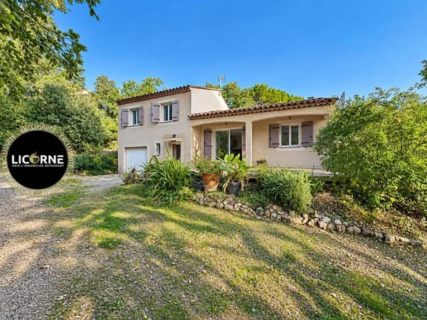 Maison 5 pièces - 120 m² avec terrain de 1 100 m²