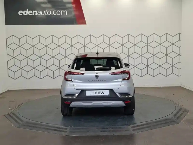Renault Captur tce 140 - 21 — photo 4