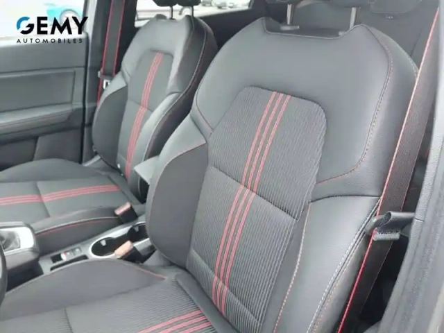 Renault Captur mild hybrid 140 — photo 59