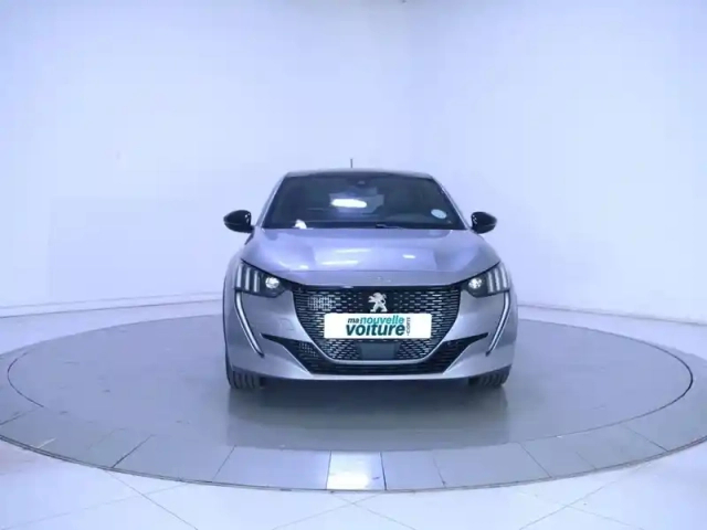 Peugeot 208 puretech 130 s&amp;s eat8 — photo 2
