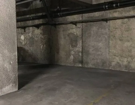 Garage/Parking