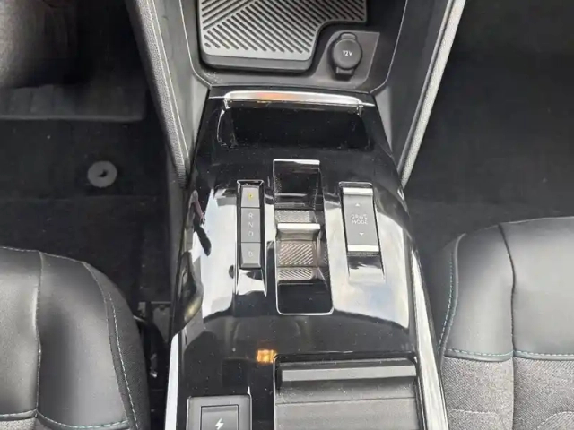 Citroën C4 e- 136 ch automatique — photo 14