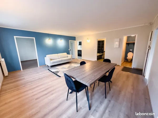 Location appartement 4 pièces 79 m² Corbeil-Essonnes HC