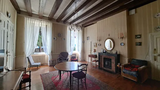 Photo 6