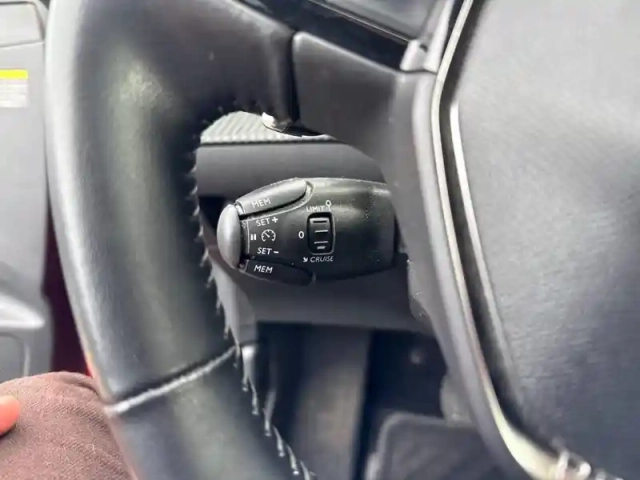 Peugeot 208 puretech 100 s&amp;s eat8 — photo 59