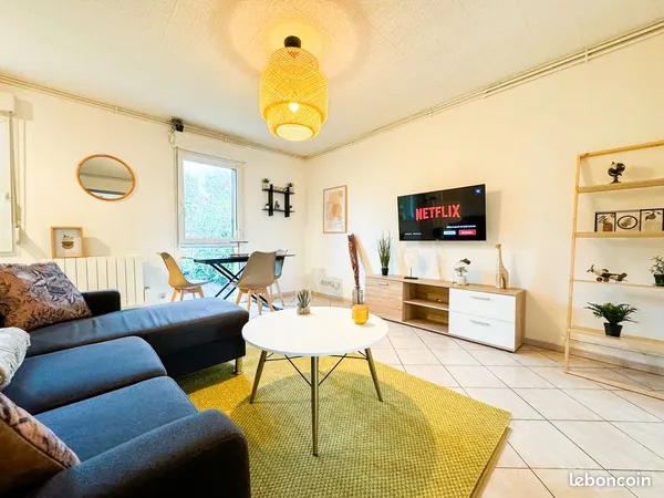 Appartement meublé 40m2 guingamp 5min UCO/ 5min Centre Ville / Parking / Terrasse