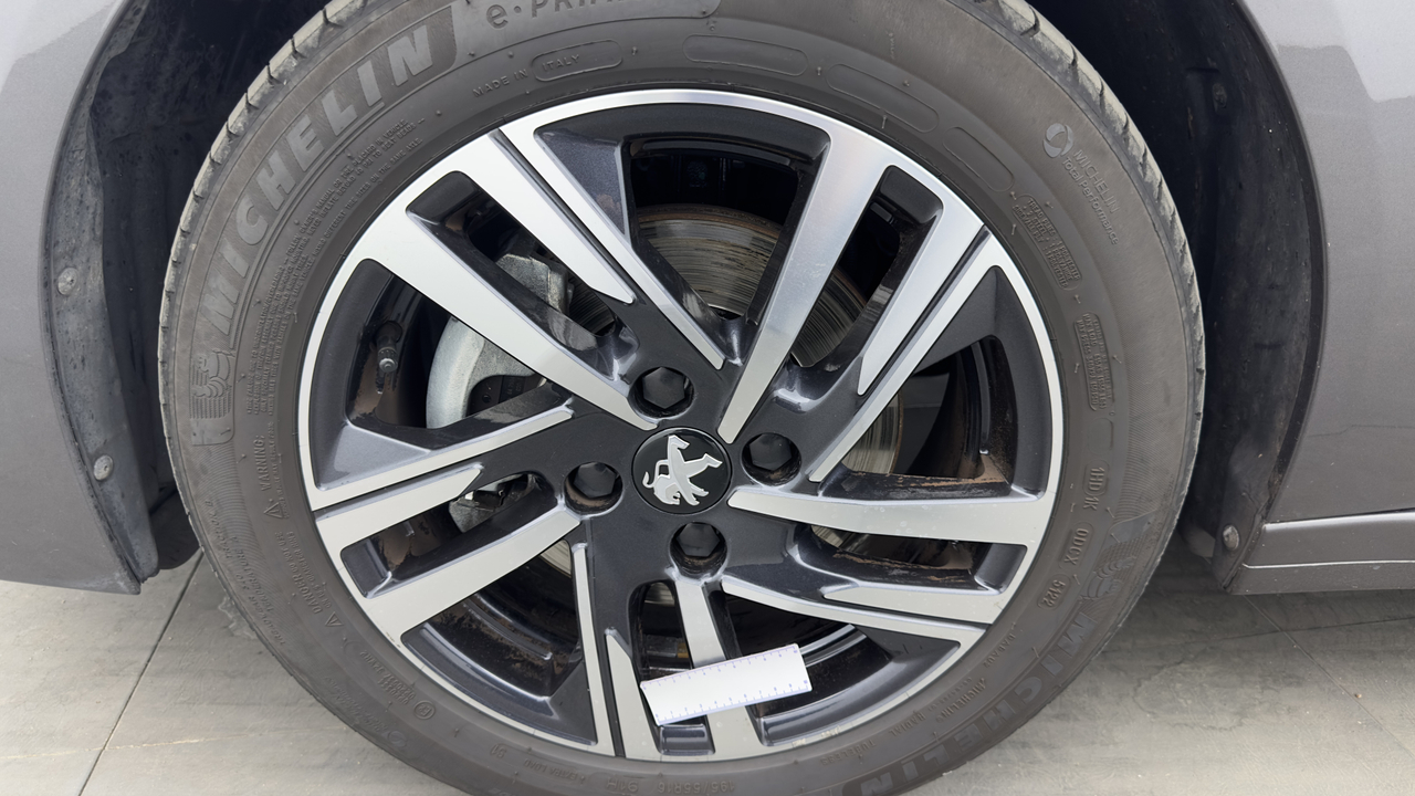 Peugeot 208 PureTech 100 S&amp;S EAT8 — photo 55