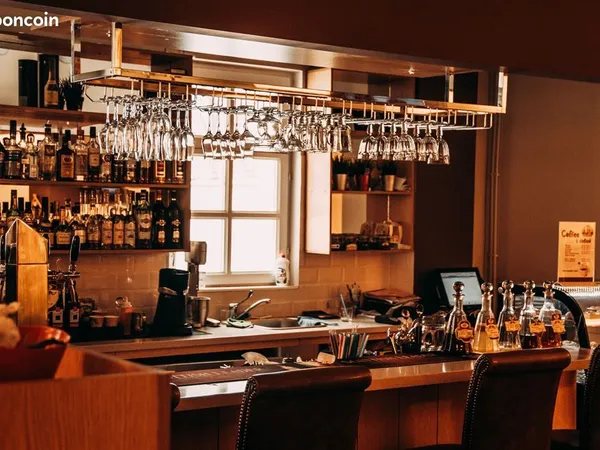 Bar, brasserie 140 m² PARIS