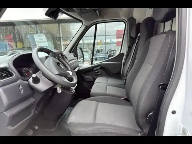 Renault Master fg f3500 l2h2 2.3 blue dci 135ch grand confort euro6e — photo 10