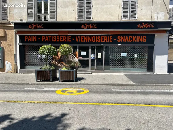 Vente Local commercial - Emplacement premium