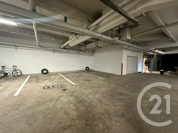 Parking 12 m²