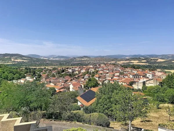 Vends maison familiale de 320m2 avec 5 chambres, vue panoramique , à 12min A75, MIREFLEURS