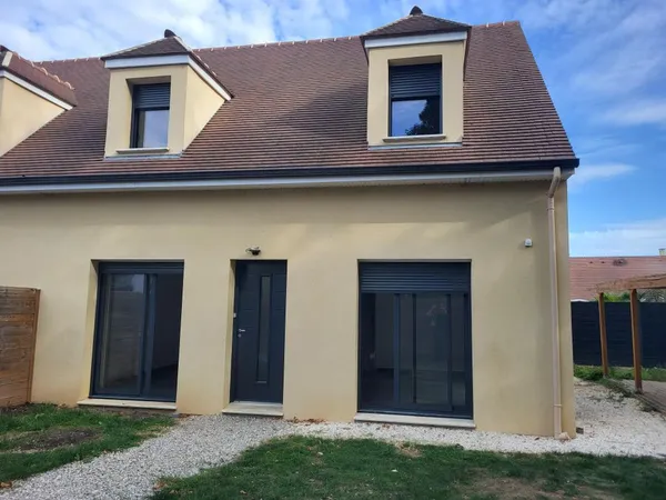 Maison de 94m2 à louer sur Abondant