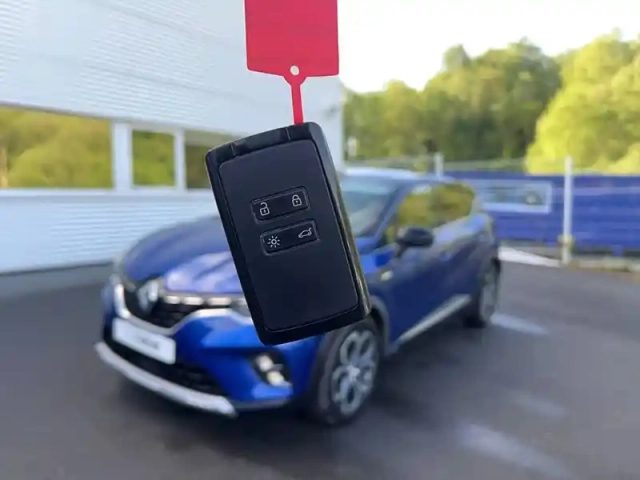 Renault Captur e-tech 145 - 21 — photo 18