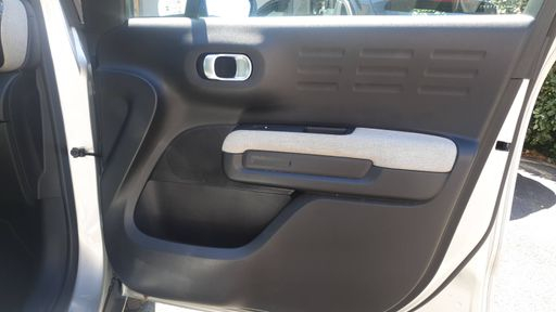 Citroen C3 Aircross 1.5 BlueHDi 120 EAT6 - Shine – 2019 – 67793 km – Diesel – Boîte Automatique — photo 27