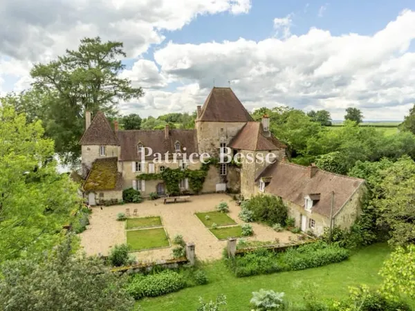 Château 9 pièces 285 m²