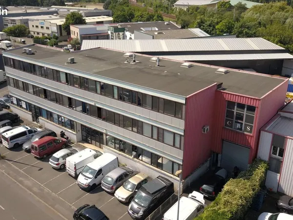Local 195 m² Carrières-sur-Seine