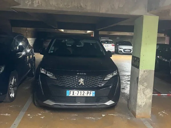 Parking souterrain Paris 19