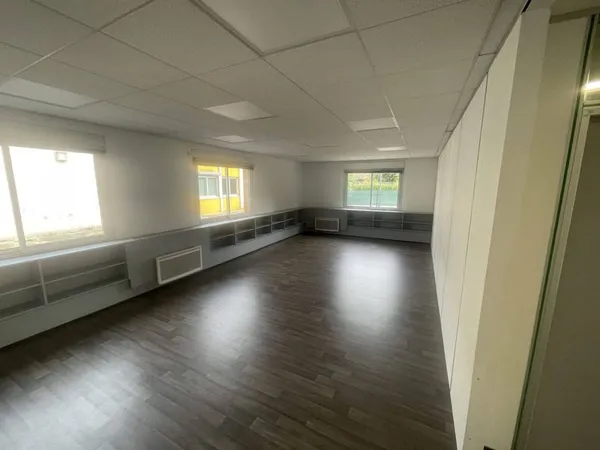 Bureaux 120 m²