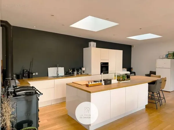 Maison de plain-pied 191 m² avec studio indépendant et grand jardin à Saint-Alban, à 5 min de Pléneu