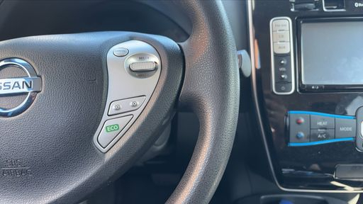 Nissan Leaf 109 24kWh - Acenta – 2013 – 94998 km – Électrique – Boîte Automatique — photo 5