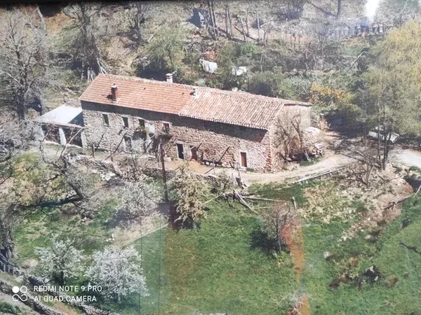 BÂTISSE  en pierres à rénover