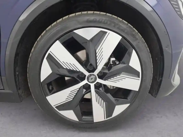Renault Megane e-tech 220 ch autonomie confort gsr2 — photo 23