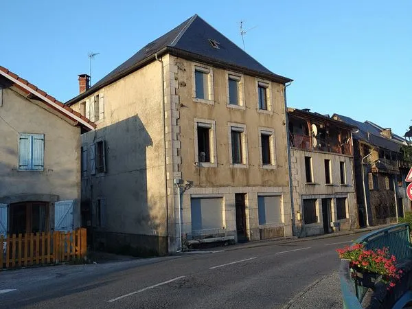 Vente immeuble 3 appartements + studio