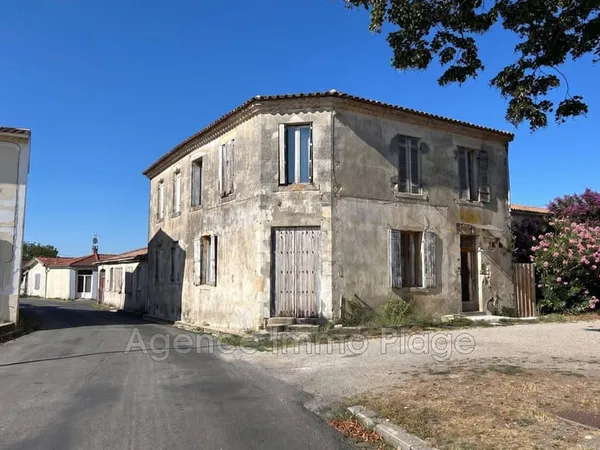 Maison 9 pièces 230 m²