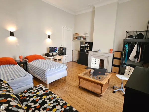 1 chambre 25m2, pour 1-2 personnes, centre ville