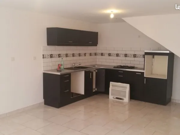 À vendre maison de village bien situé sur Saint-Laurent-d'Aigouze