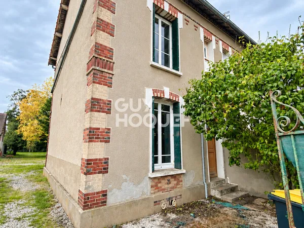 À VENDRE - MAISON DE CHARME AVEC JARDIN À LA COUTURE-BOUSSEY (27750)