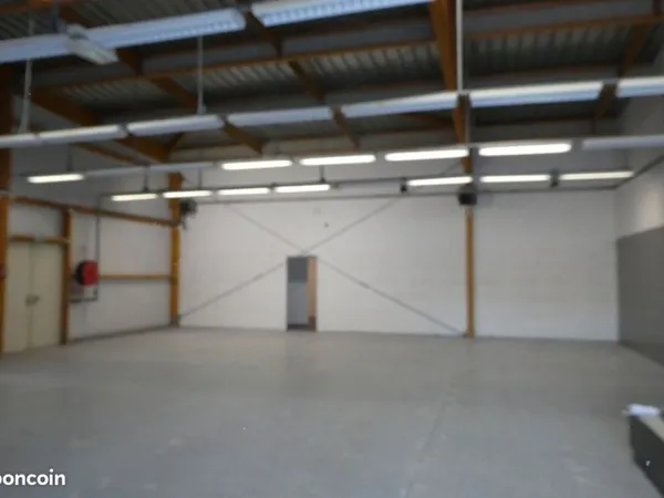 Local commercial 220 m² FOUQUIERES LES BETHUNE