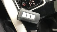 Renault Clio 1.0 TCe 100ch Zen — photo 16