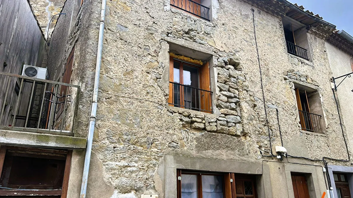 Photo 1