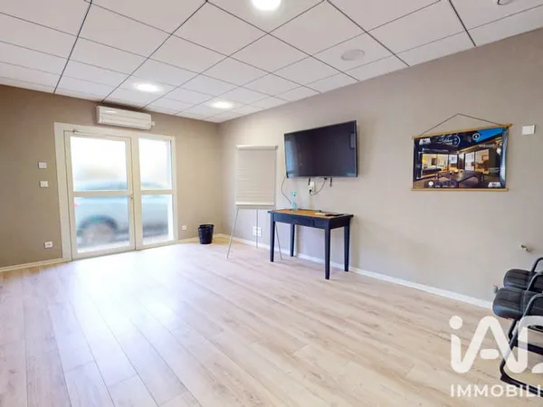 Bureau 2 pièces 94 m²