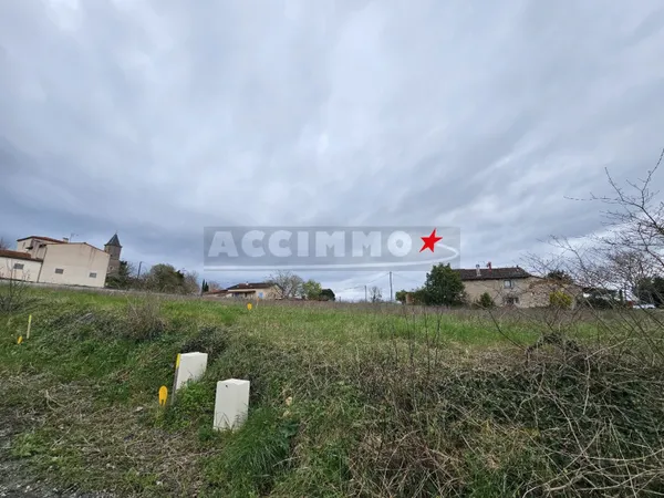 Terrain constructible 1071 m²