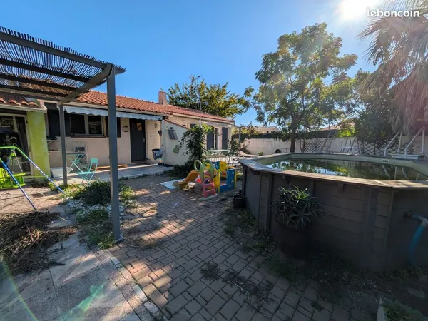 Maison de plain-pied 100 m² à Nîmes Saint Césaire