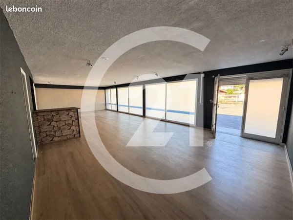 Boutique 115 m² SOYONS