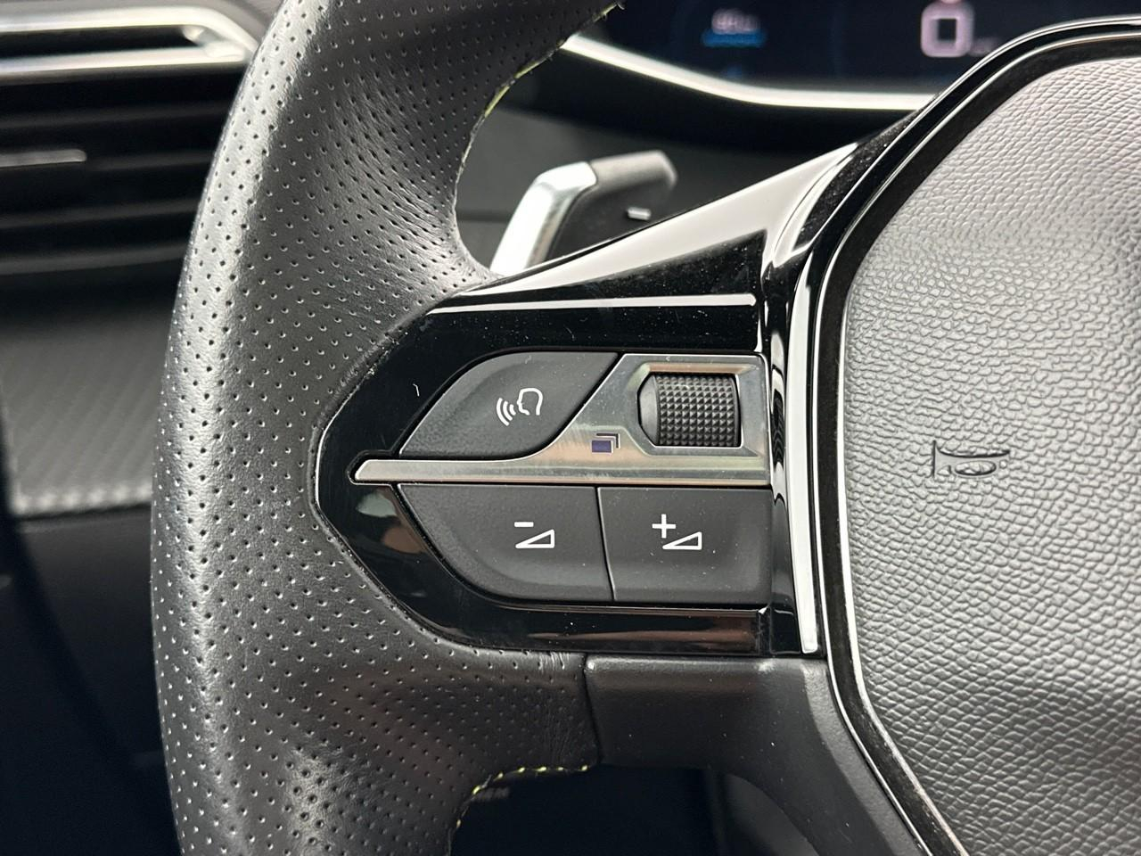Peugeot 2008 puretech 130 s&s eat8 gt pack — photo 20