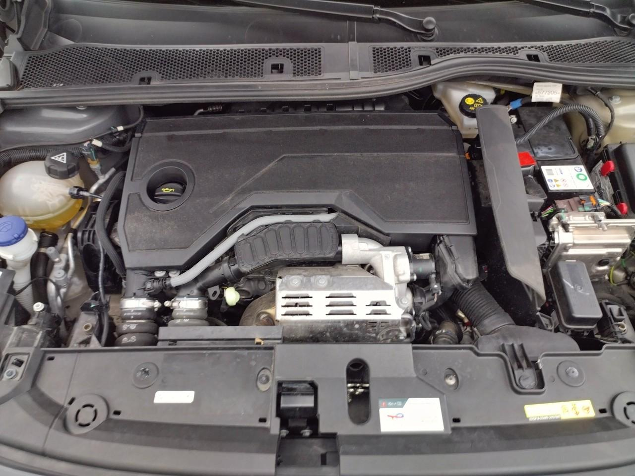 Peugeot 208 hybrid 100 e-dcs6 premium — photo 15