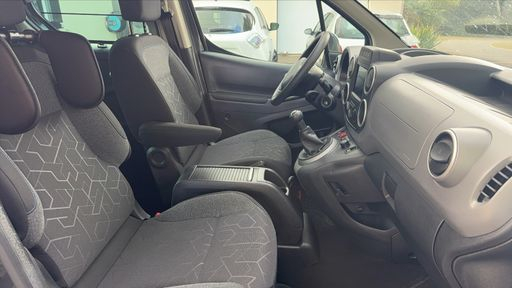 Peugeot Partner TEPEE TPMR 1.2 PureTech 110 - Style – 2017 – 60834 km – Essence – Boîte Manuelle — photo 7