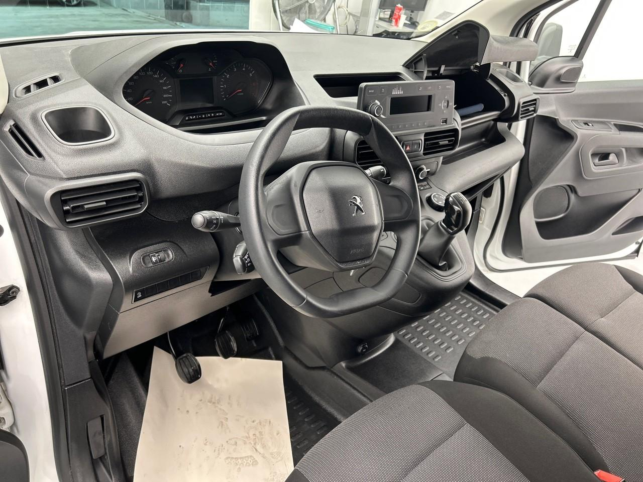 Peugeot Partner fourgon standard 1000 kg bluehdi 100 s&s bvm5 grip — photo 9