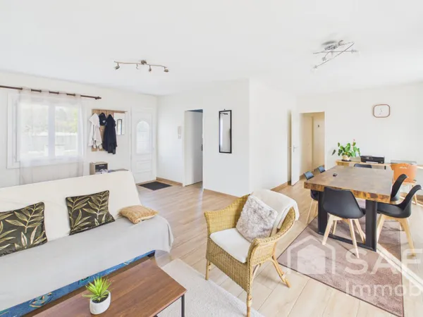 Maison de plain-pied au calme, entièrement rénovée, sur terrain de 1 264 m².