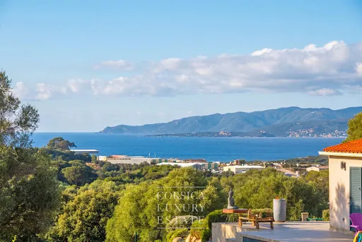 Villa 7 pièces 194 m²